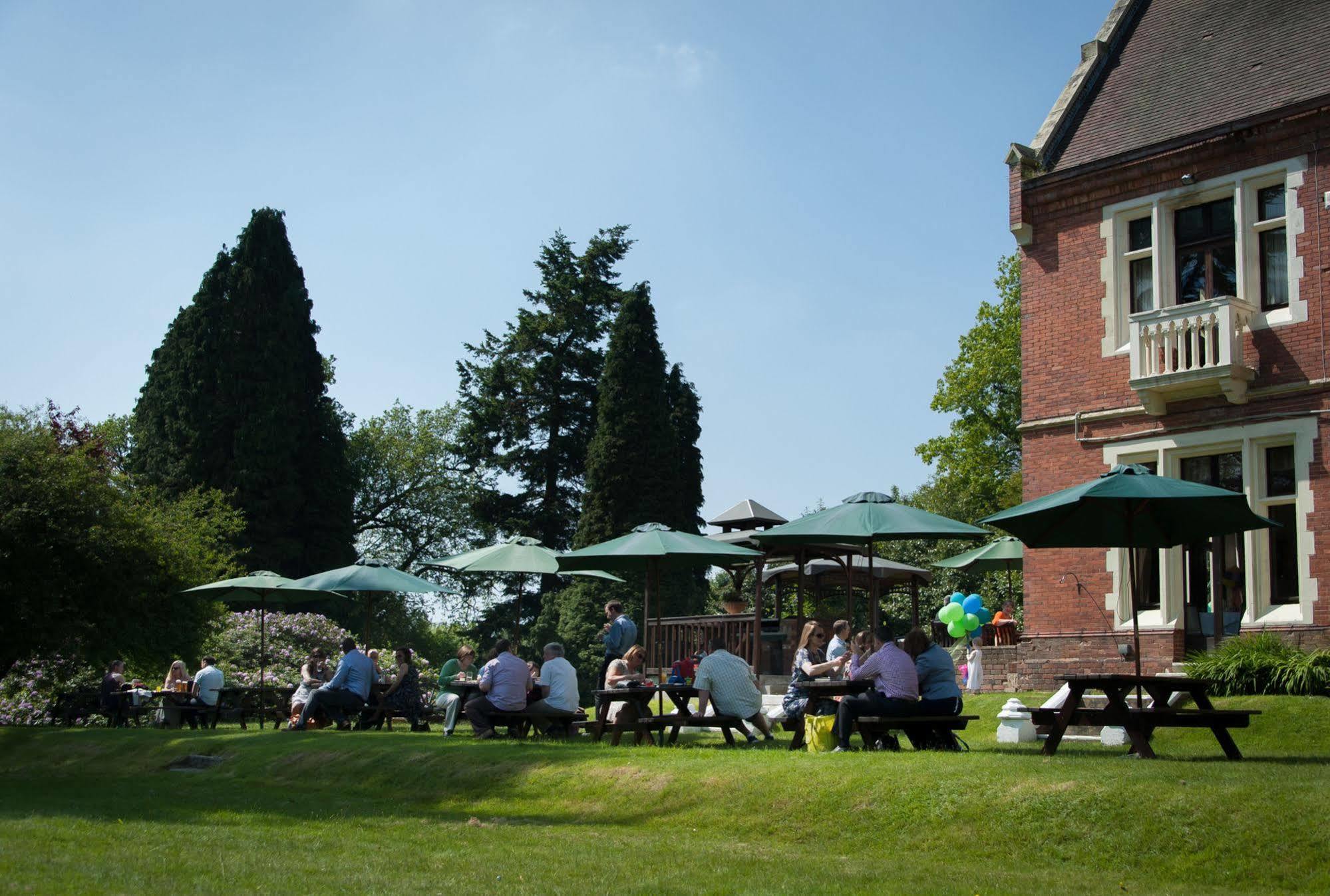 Hotel Highley Manor à Balcombe Extérieur photo